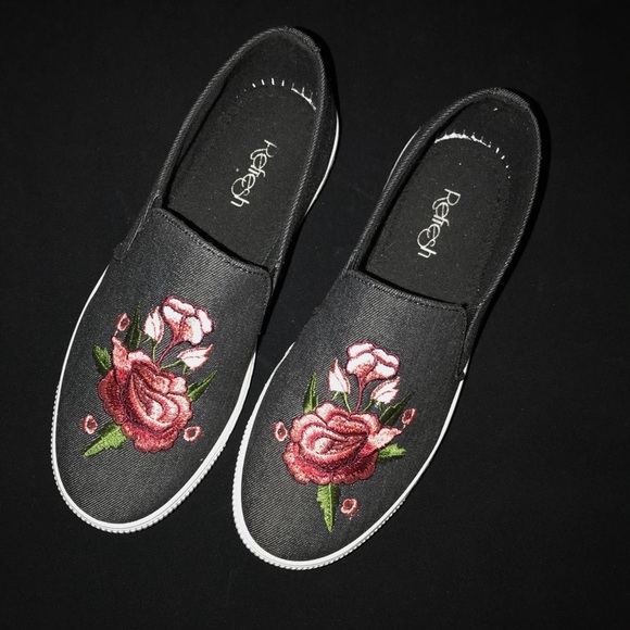 Shoes - Picture 2 of 3